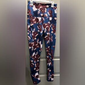Kay Unger Size S Floral Leggings With Zip Pockets NWOT